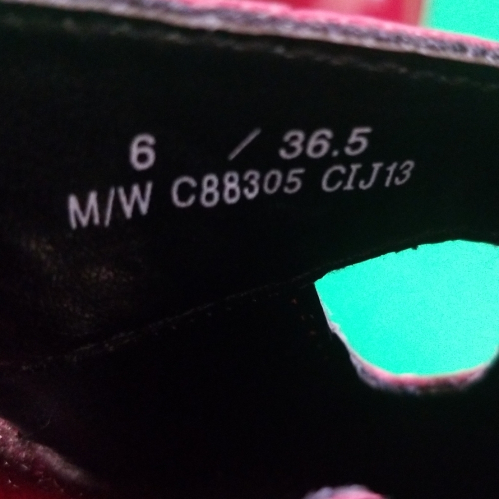 Clogs - Picture 5 of 5